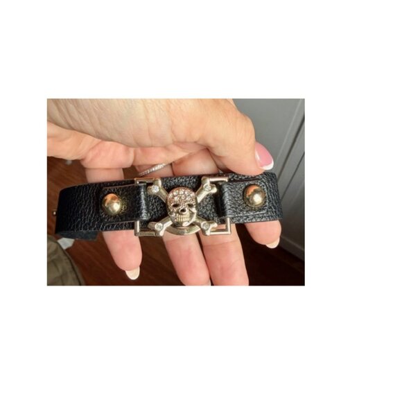 Faux Leather Black Strap Bracelet with Gold Skull and Rhinestone Detail - Picture 3 of 4